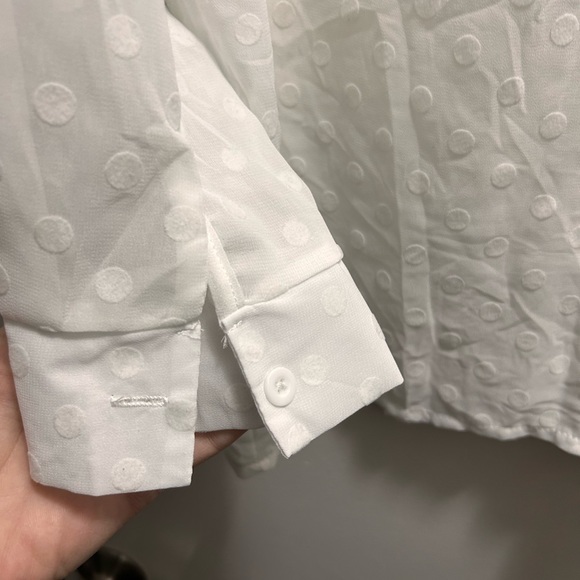 NWT BOHEMIA WHITE DOTS BUTTON UP SHIRT/SIZE M/SEMI-SHEERS - Picture 8 of 9